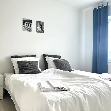One-bedroom Located In The Charming Of 콜딩